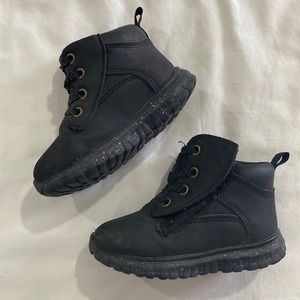 BOYS BLACK BOOTS